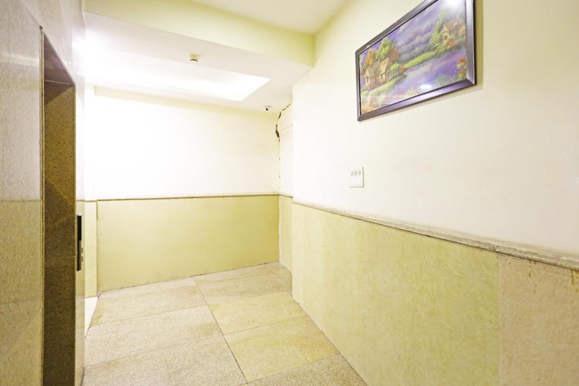 Hotel The Kiara Near Delhi Airport New Delhi Bagian luar foto