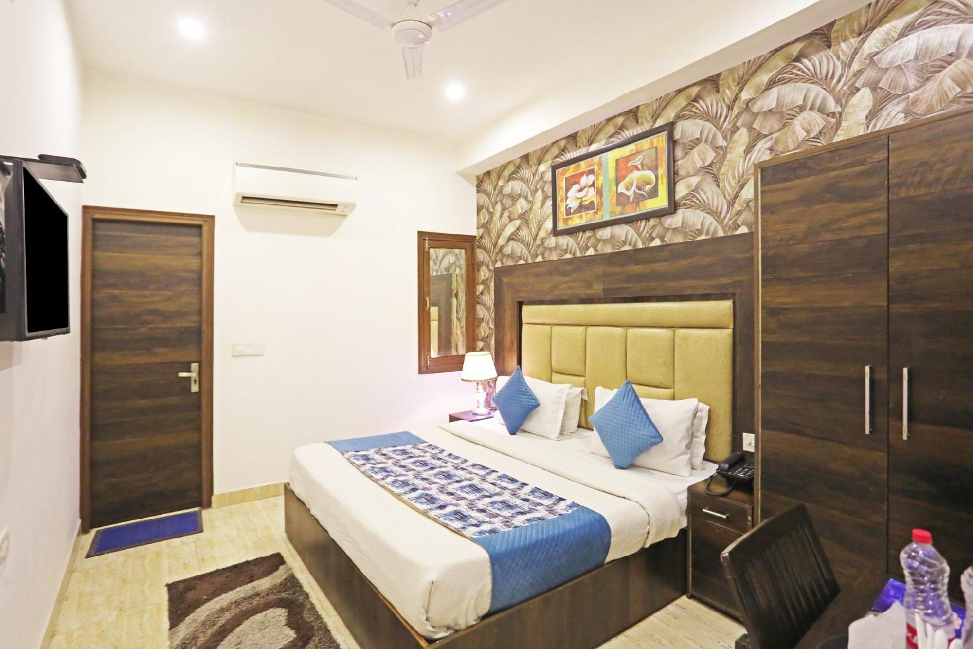 Hotel The Kiara Near Delhi Airport New Delhi Bagian luar foto