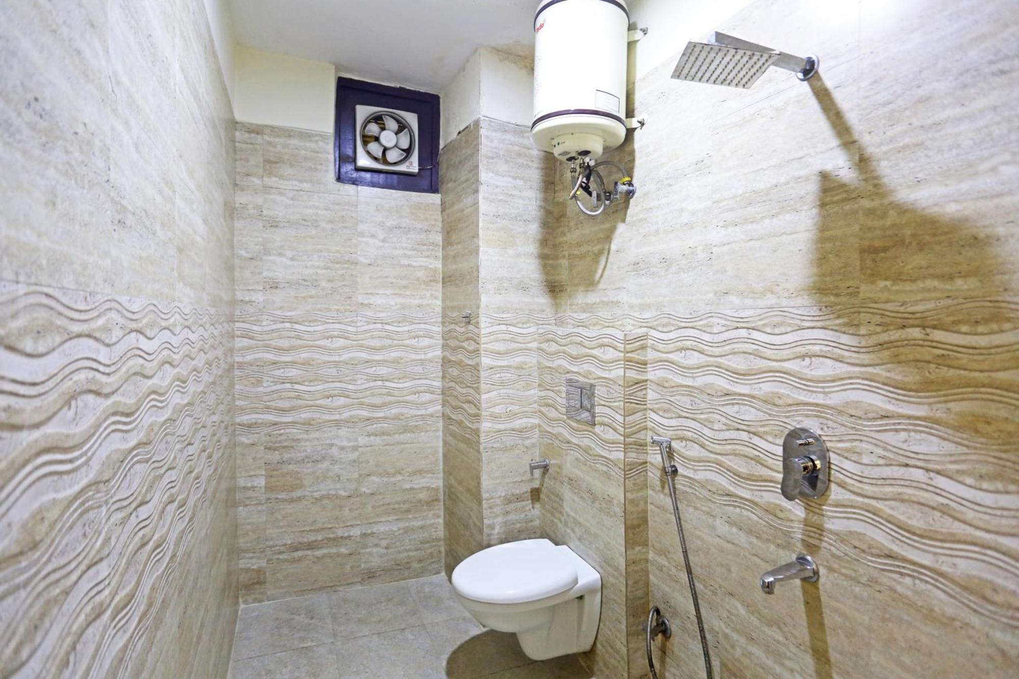 Hotel The Kiara Near Delhi Airport New Delhi Bagian luar foto