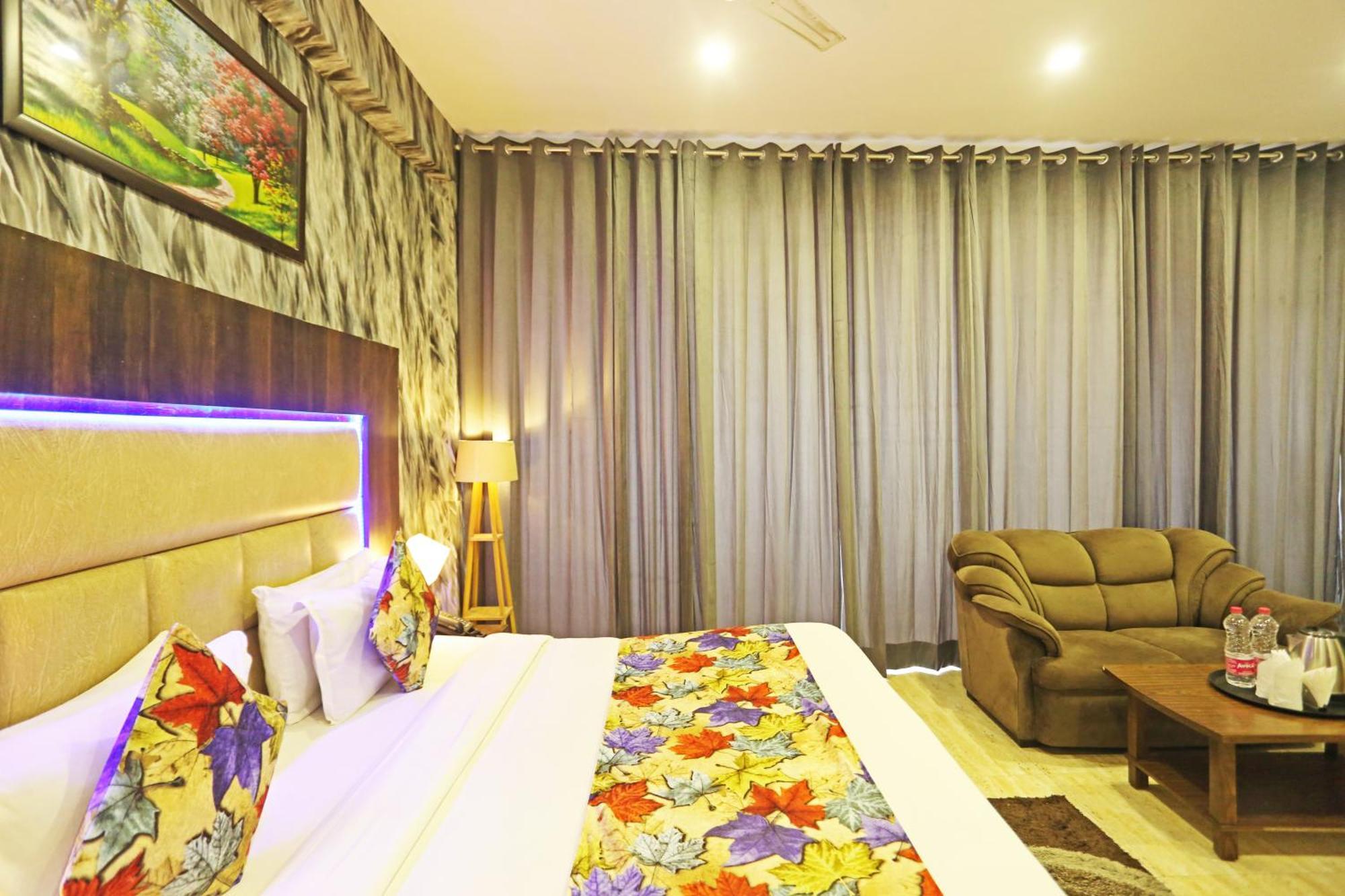 Hotel The Kiara Near Delhi Airport New Delhi Bagian luar foto