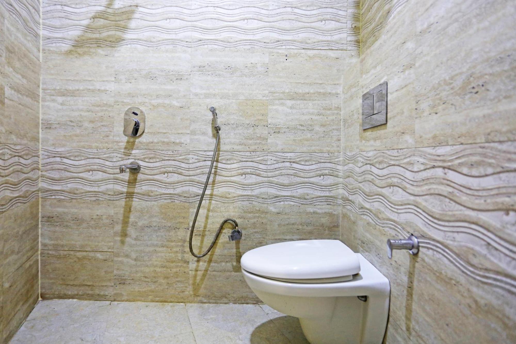 Hotel The Kiara Near Delhi Airport New Delhi Bagian luar foto